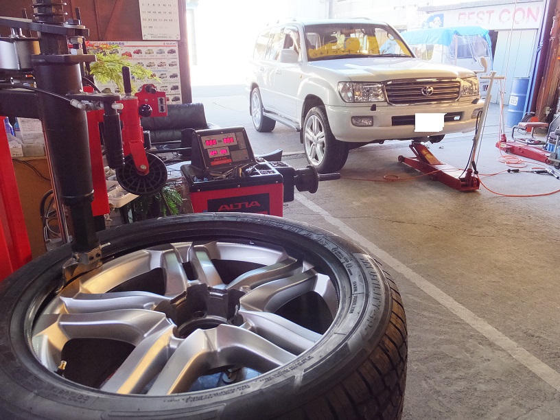 ランドクルーザー タイヤ交換